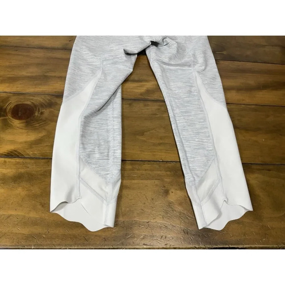 Lululemon Wunder Under Crop II Scallop Hem 23" Leggings Gray Silver Spoon Size 6 - Picture 6 of 10